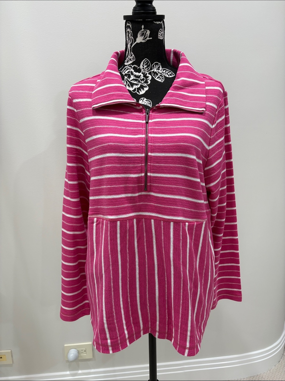 NWOT Habitat all cotton half zip size large